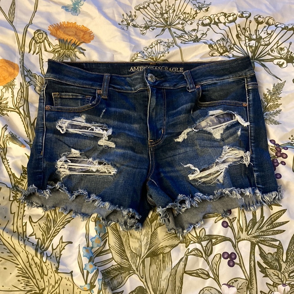 NWOT American Eagle Super Stretch Shorts Size 14 MIDI